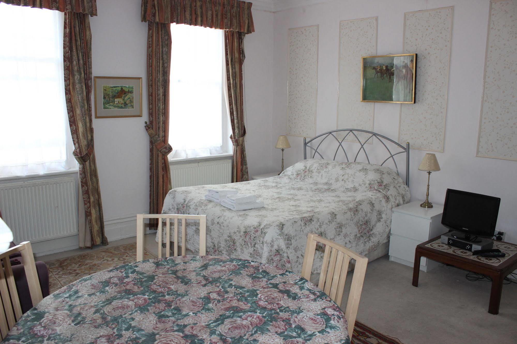 Kensingtoncourt Aparthotel Лондон Екстериор снимка