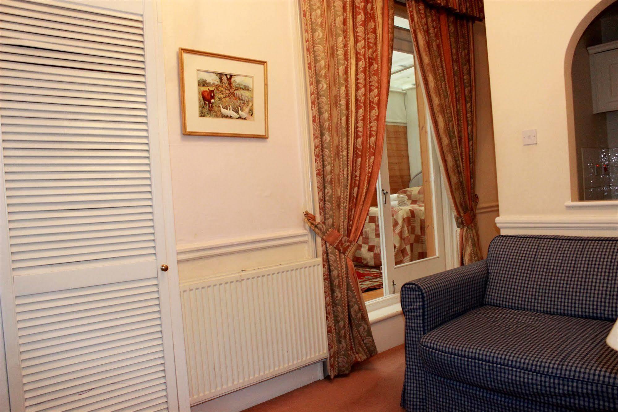 Kensingtoncourt Aparthotel Лондон Екстериор снимка